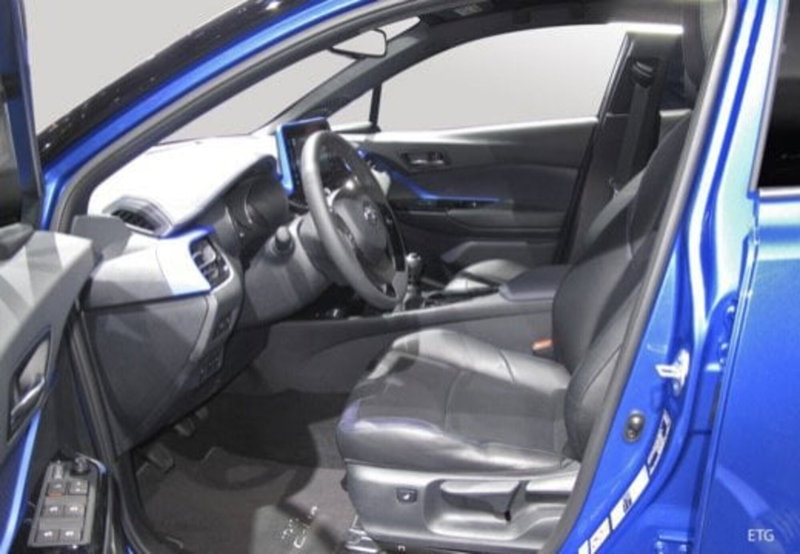 Toyota Toyota C-HR usata a Palermo (8)