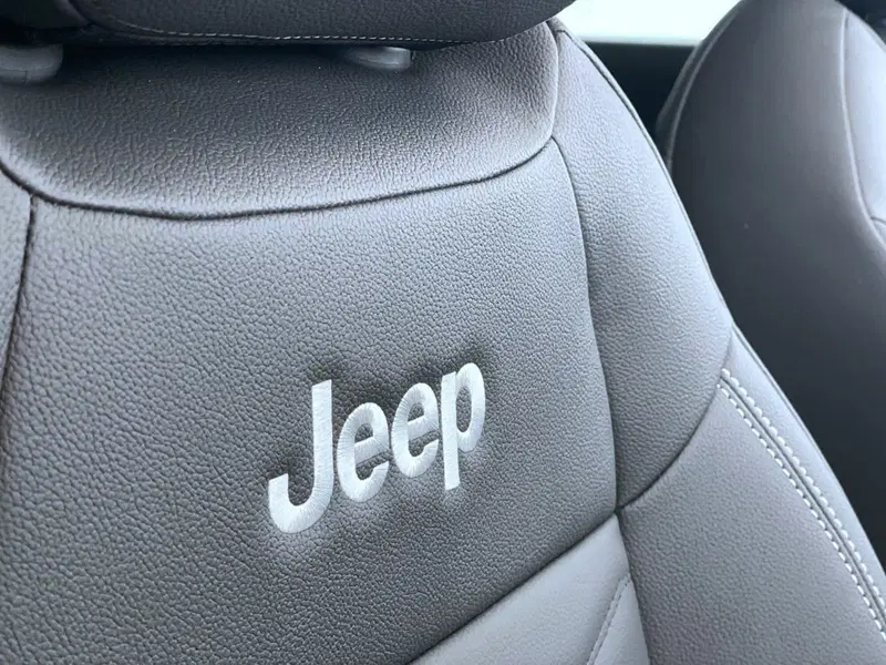 Jeep Avenger nuova a Perugia (17)
