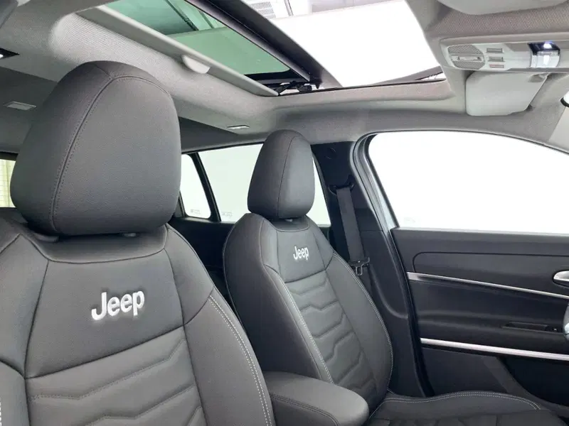 Jeep Avenger nuova a Perugia (19)