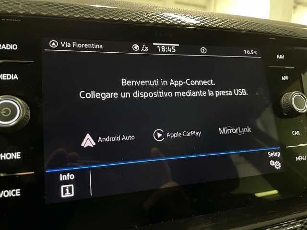 Volkswagen Taigo usata a Prato (20)
