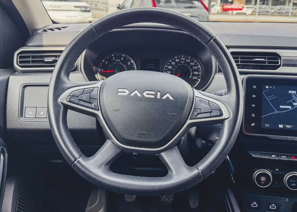 Dacia Duster usata a Vercelli (13)