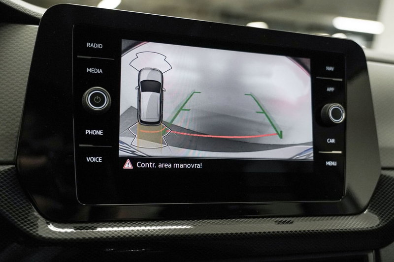 Volkswagen T-Cross usata a Varese (13)