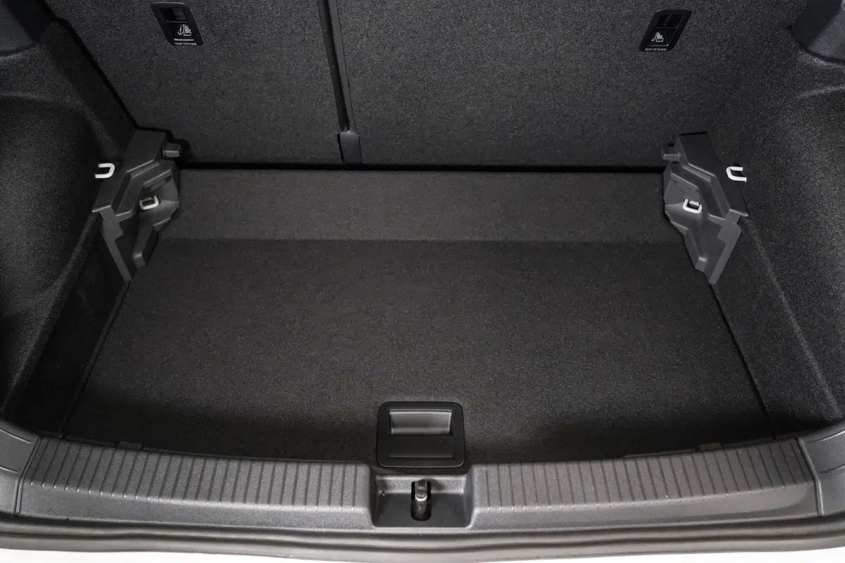 Volkswagen T-Cross usata a Varese (18)