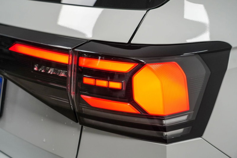 Volkswagen T-Cross usata a Varese (5)