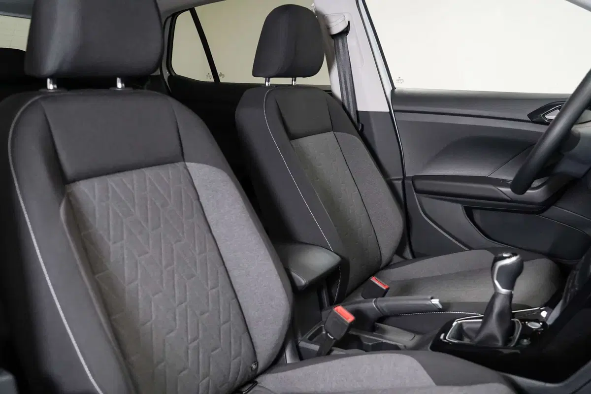 Volkswagen T-Cross usata a Varese (9)
