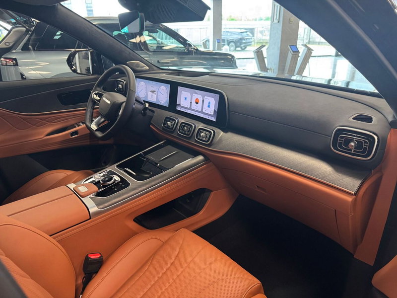 Jaecoo Jaecoo 8 SHS-P nuova a Monza e Brianza (14)