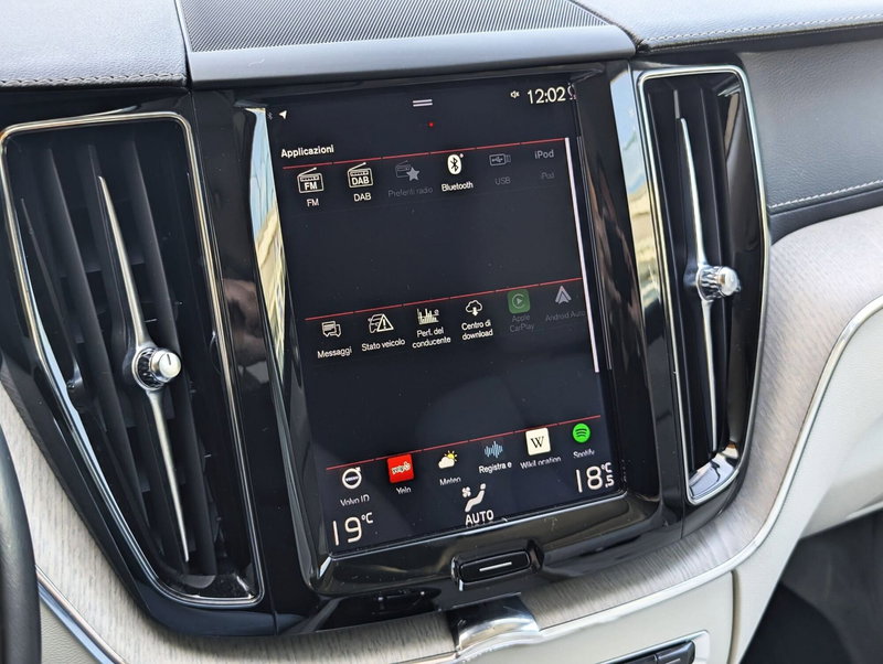 Volvo XC60 usata a Pescara (15)