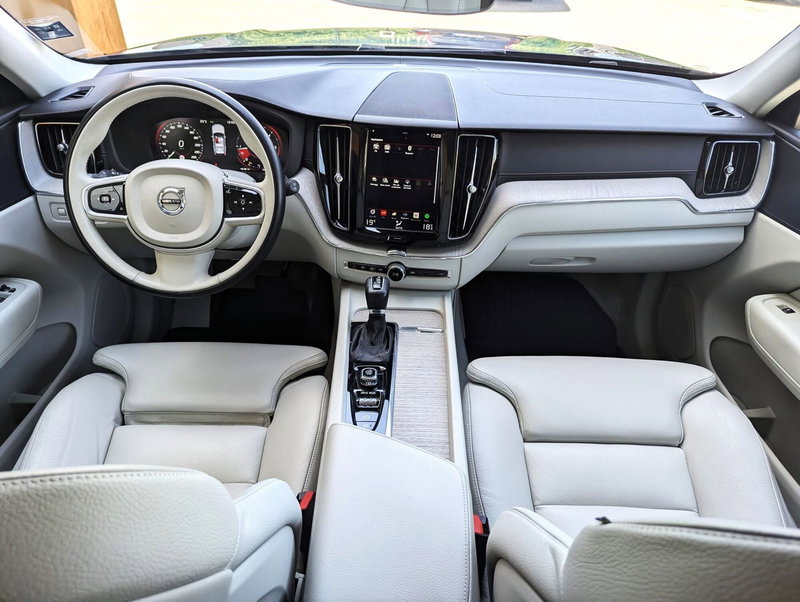 Volvo XC60 usata a Pescara (16)