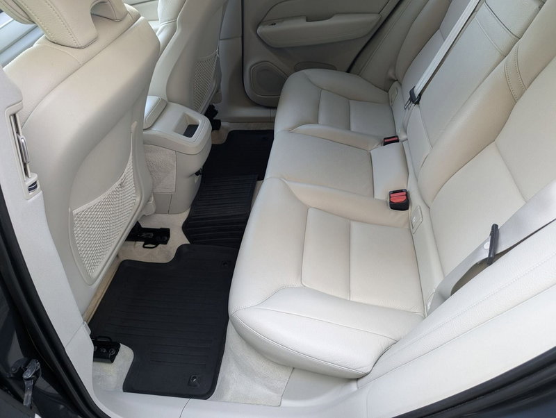 Volvo XC60 usata a Pescara (8)