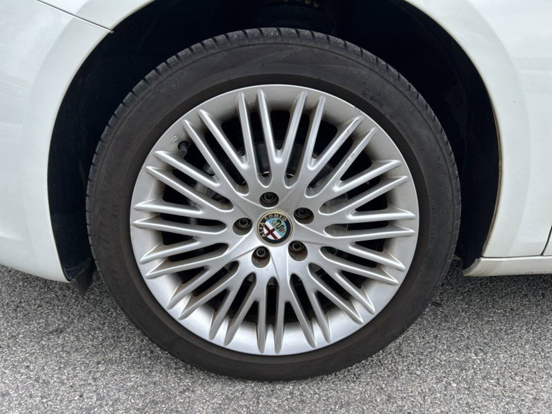 Alfa Romeo Giulietta usata a Cuneo (5)