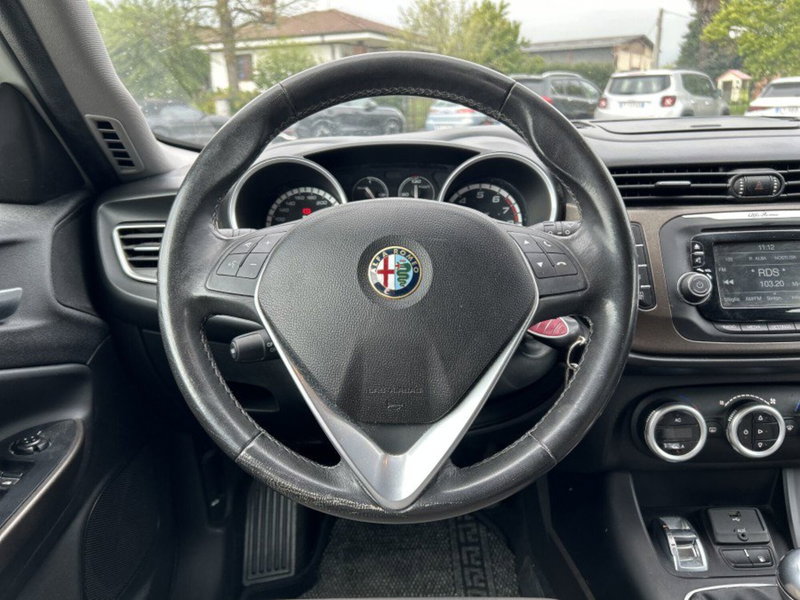 Alfa Romeo Giulietta usata a Cuneo (9)