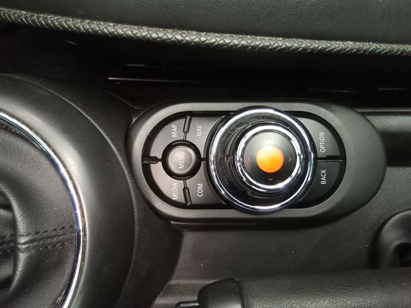 MINI Mini Cabrio usata a Rimini (16)