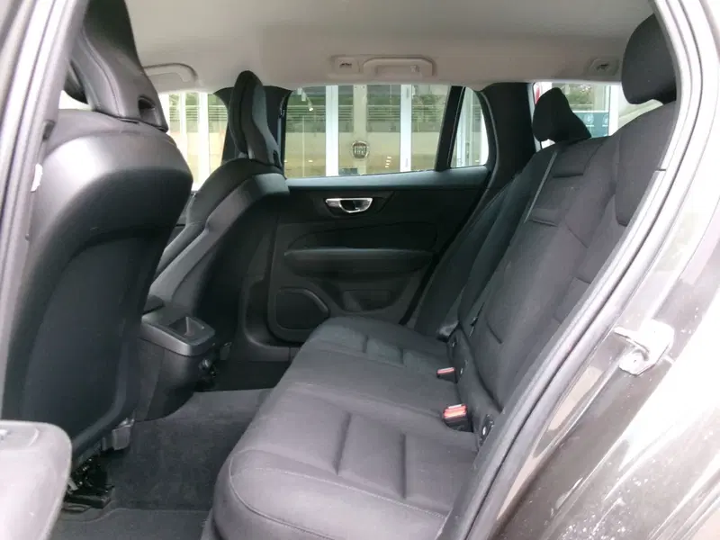 Volvo V60 usata a Venezia (11)