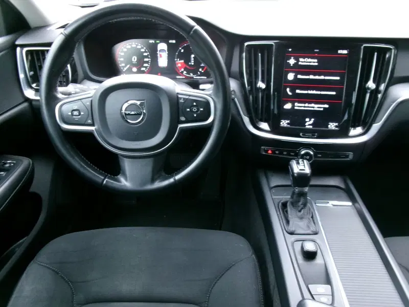 Volvo V60 usata a Venezia (12)