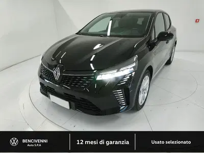 Renault Clio Blue dCi 100 CV 5 porte Evolution del 2024 usata a Catanzaro