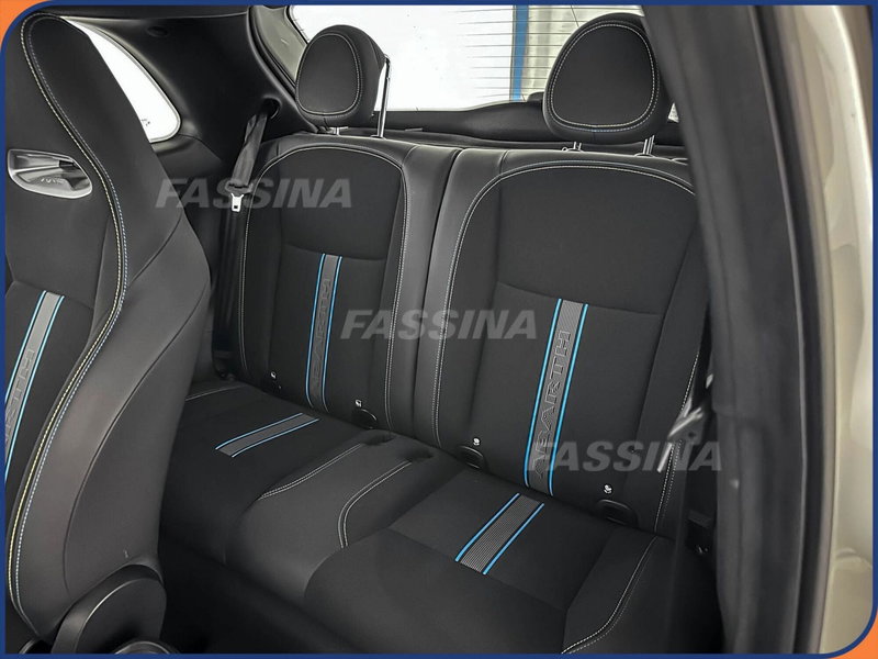 Abarth 500e usata a Milano (10)