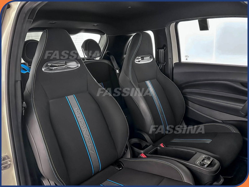 Abarth 500e usata a Milano (14)