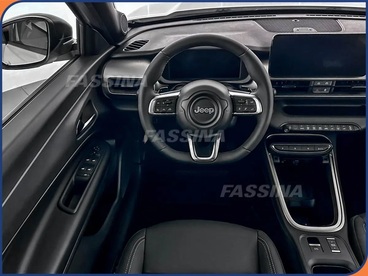 Jeep Avenger nuova a Milano (10)