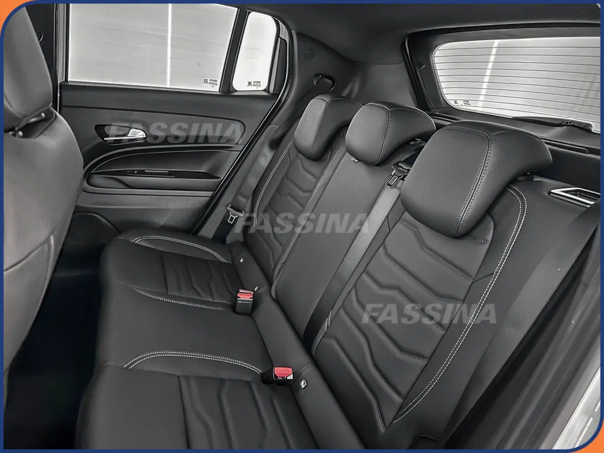 Jeep Avenger nuova a Milano (11)