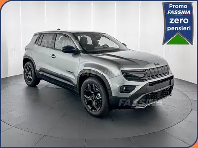 Jeep Avenger 1.2 turbo e-hybrid mhev Upland 4xe 145cv edct6 nuova a Milano