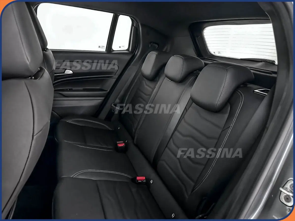Jeep Avenger nuova a Milano (10)
