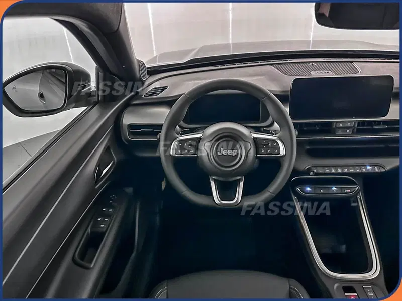 Jeep Avenger nuova a Milano (11)
