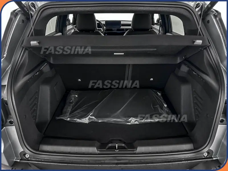 Jeep Avenger nuova a Milano (12)