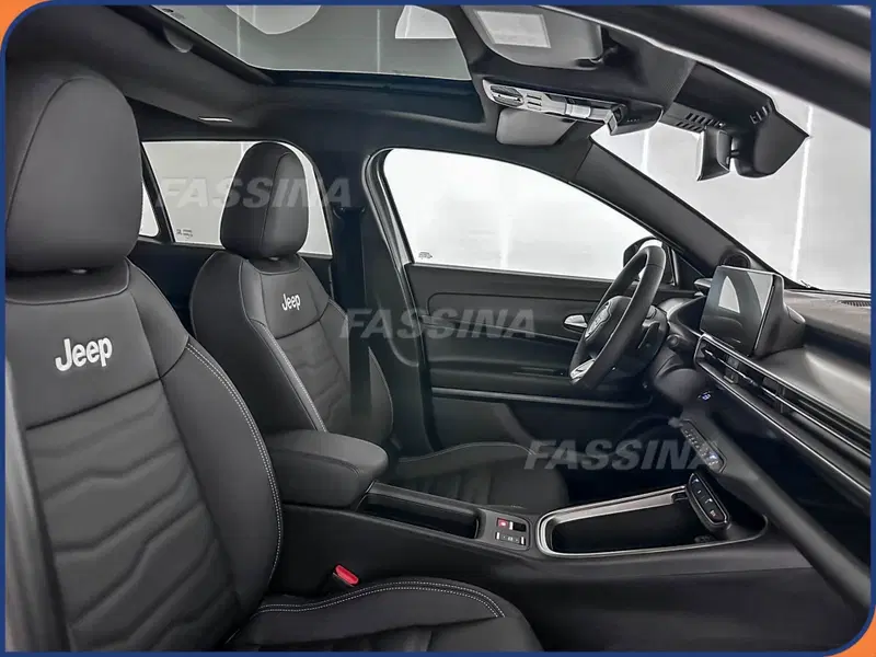 Jeep Avenger nuova a Milano (14)