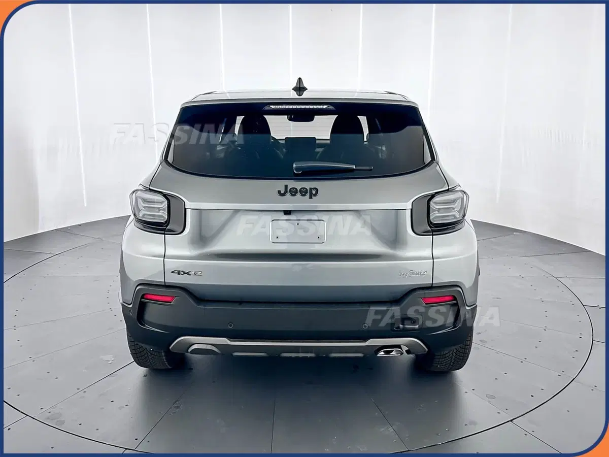 Jeep Avenger nuova a Milano (5)