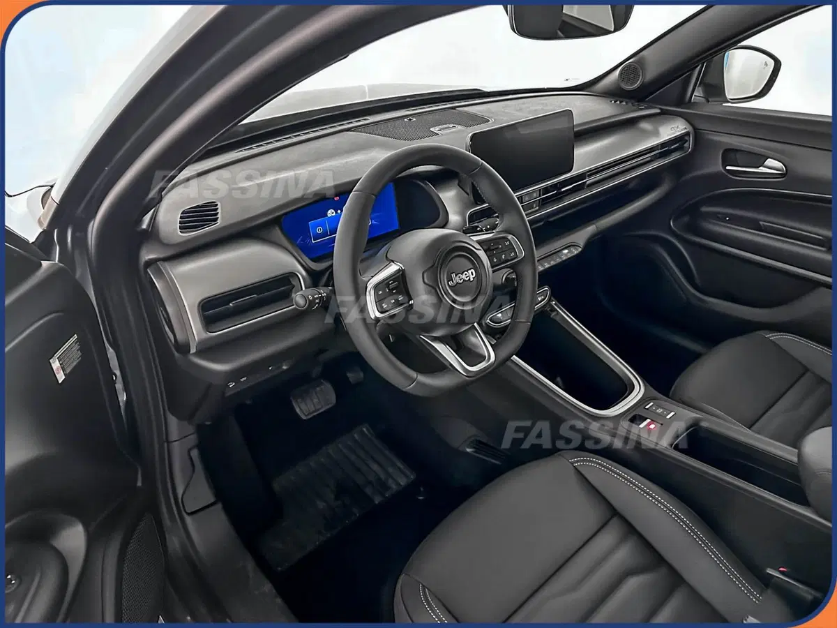 Jeep Avenger nuova a Milano (9)