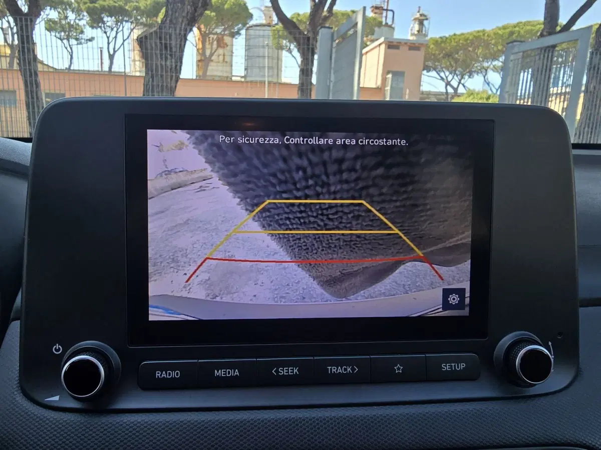 Hyundai Kona usata a Massa-Carrara (12)