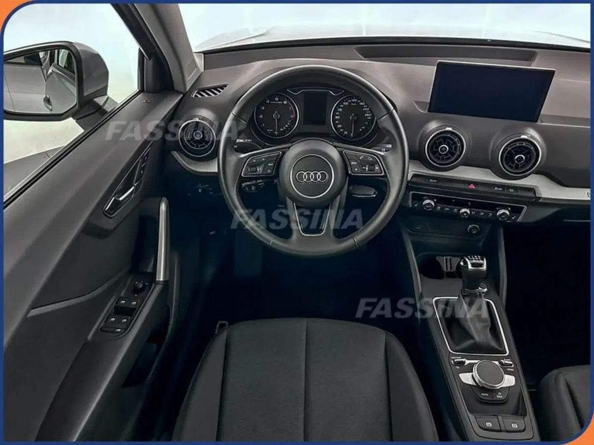 Audi Q2 usata a Milano (10)