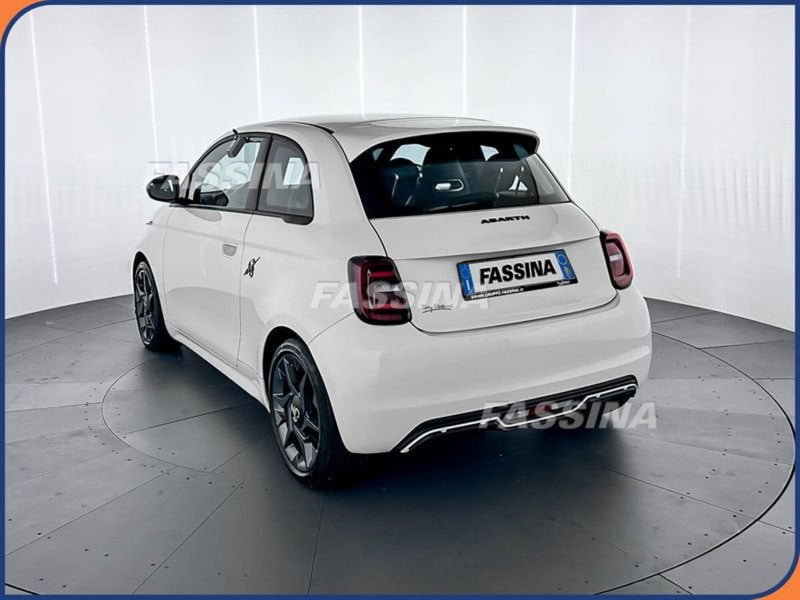 Abarth 500e usata a Milano (4)