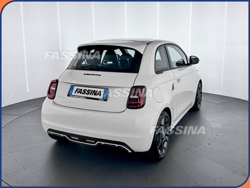 Abarth 500e usata a Milano (6)