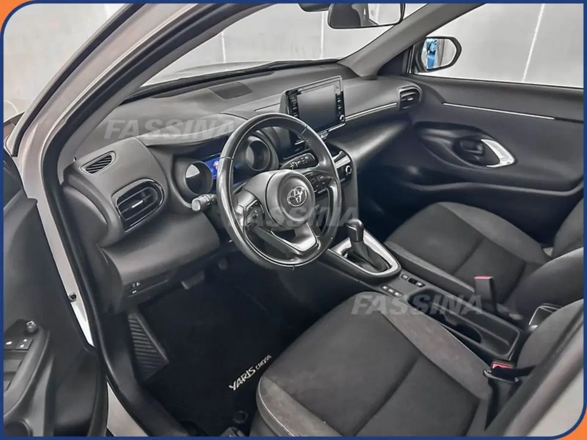 Toyota Yaris Cross usata a Milano (9)