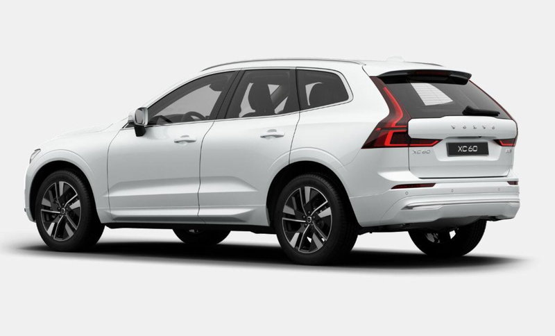 Volvo XC60 nuova a Milano (3)