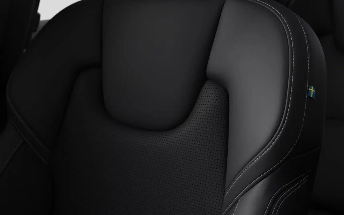 Volvo XC60 nuova a Milano (14)