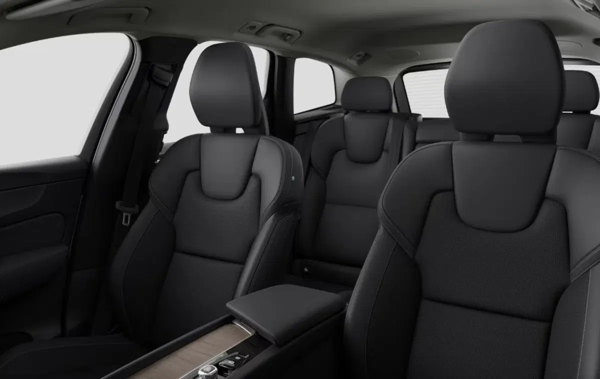 Volvo XC60 nuova a Milano (15)
