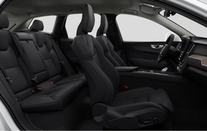 Volvo XC60 nuova a Milano (16)
