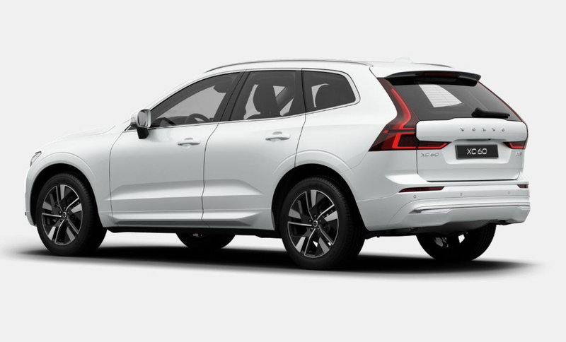 Volvo XC60 nuova a Milano (3)