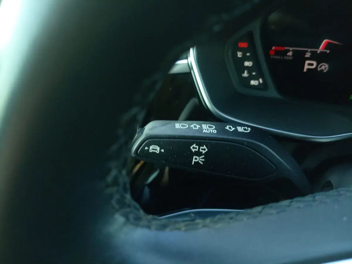 Audi Q3 Sportback usata a Bari (18)