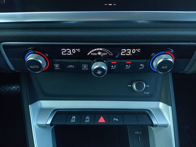 Audi Q3 Sportback usata a Bari (8)
