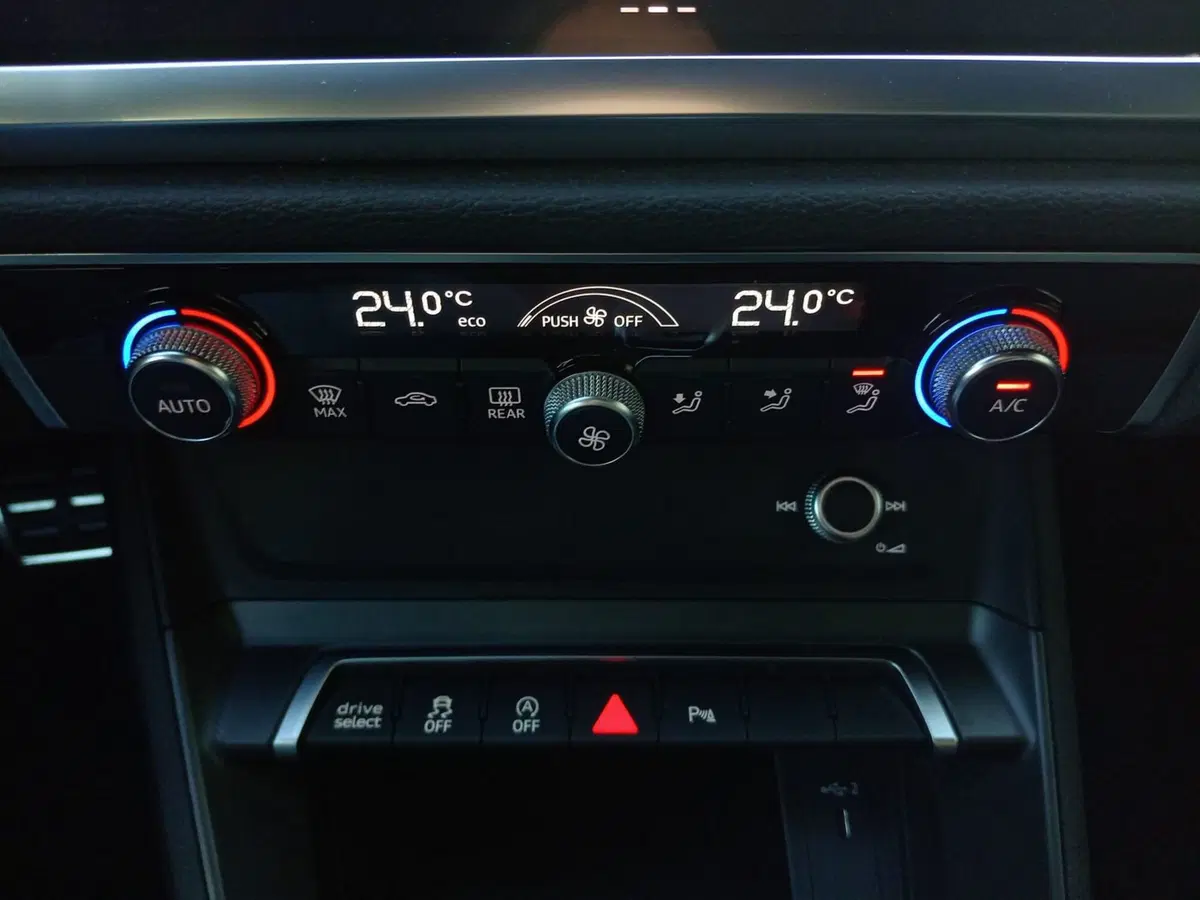 Audi Q3 Sportback usata a Bari (8)