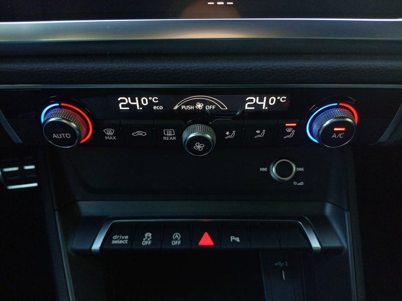 Audi Q3 Sportback usata a Bari (8)