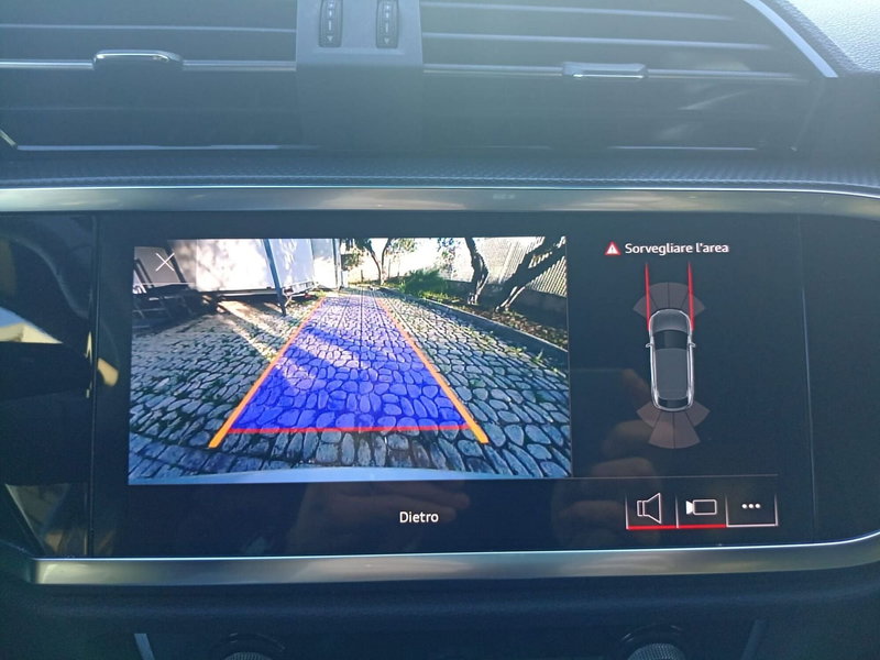Audi Q3 Sportback usata a Bari (9)