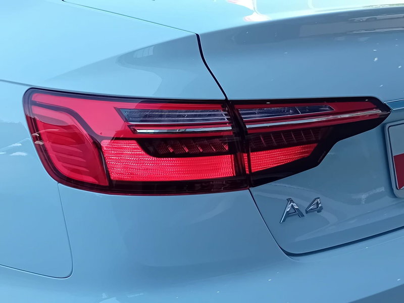 Audi A4 nuova a Bari (10)