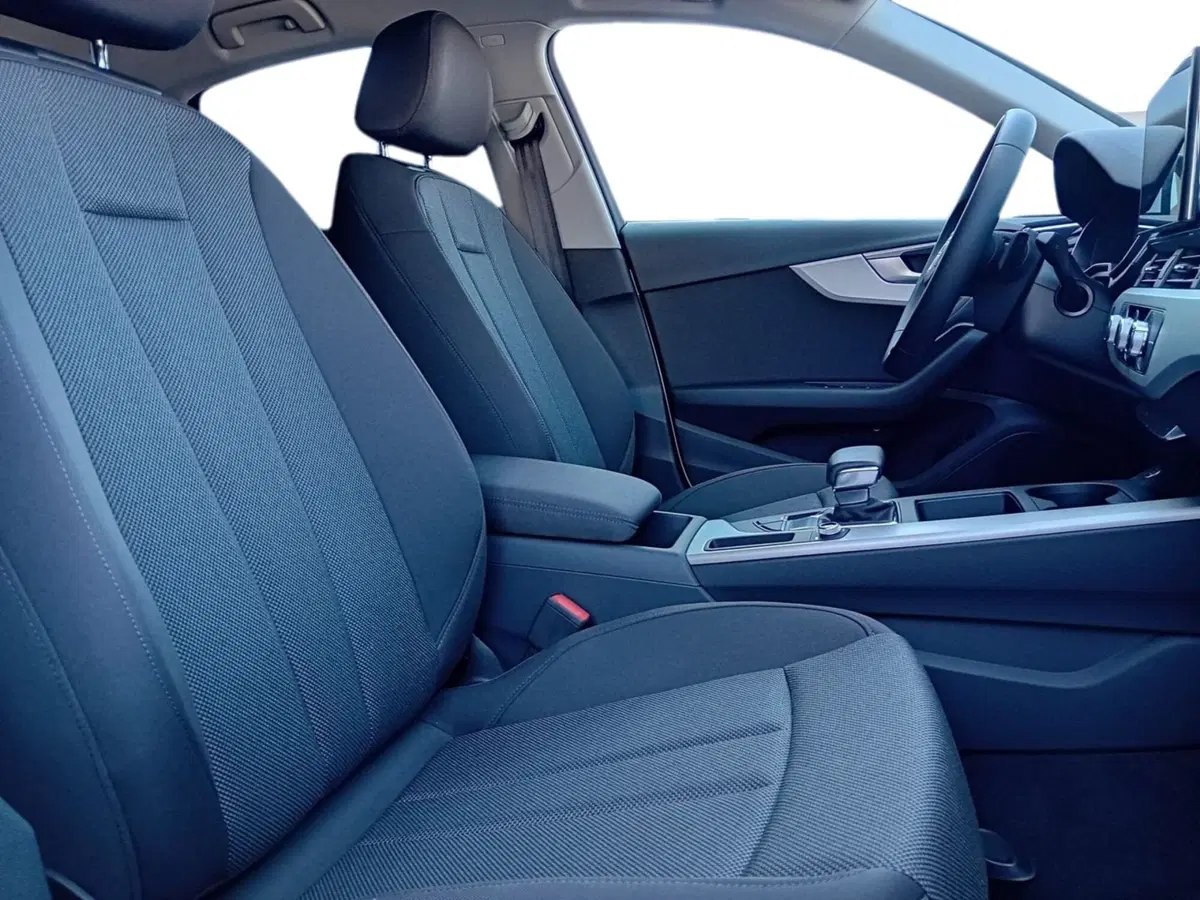 Audi A4 nuova a Bari (14)