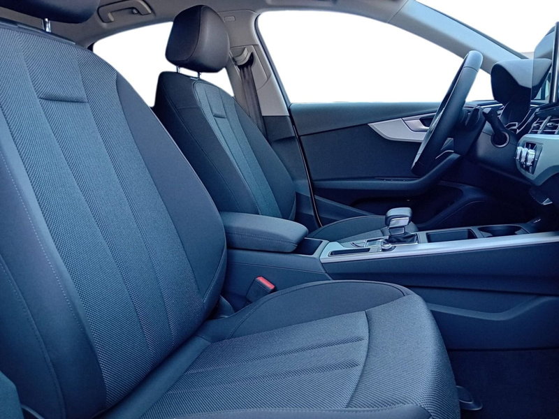 Audi A4 nuova a Bari (14)