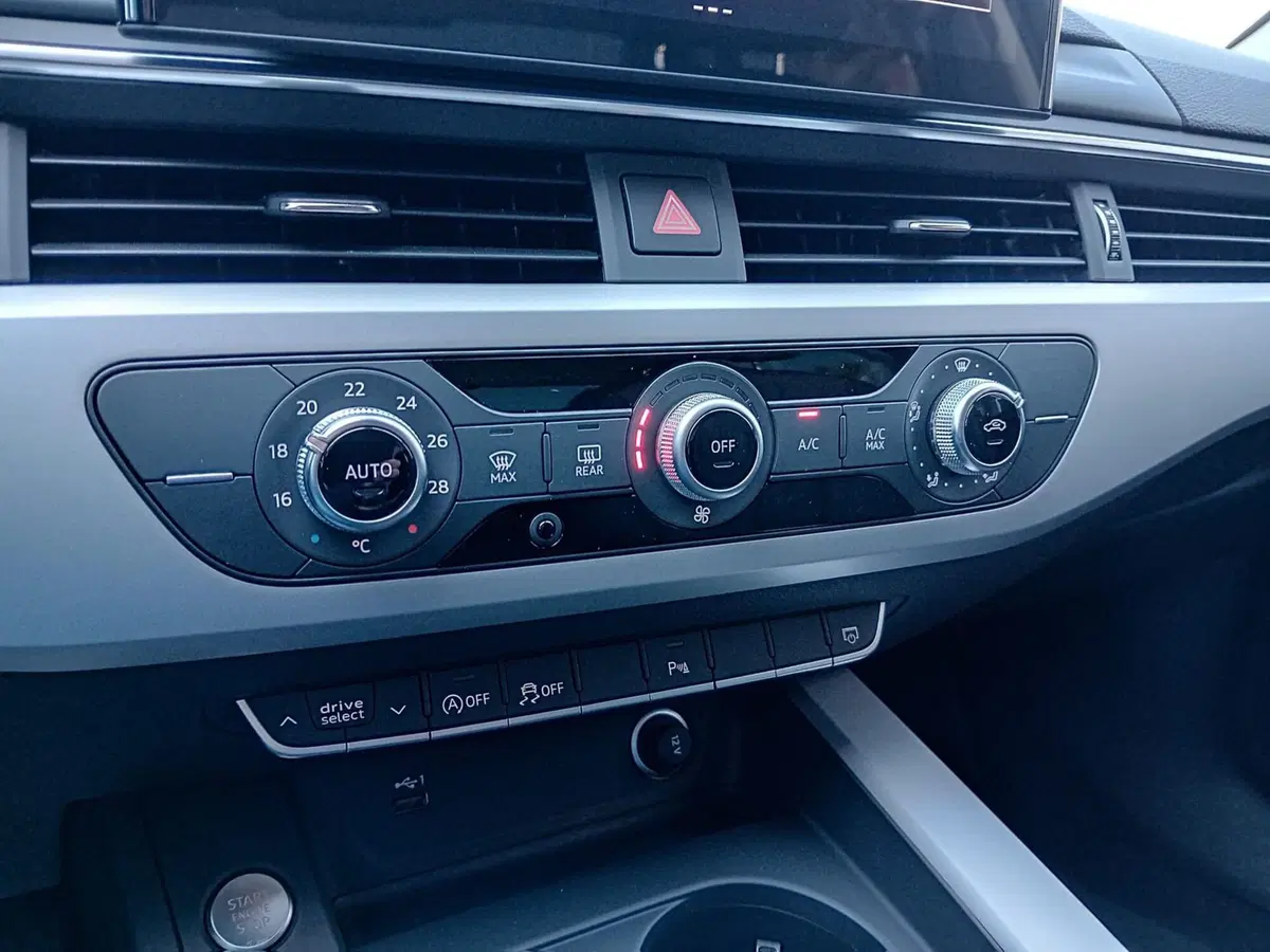 Audi A4 nuova a Bari (8)