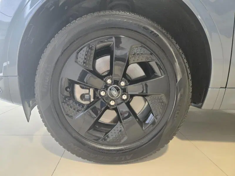 Land Rover Discovery Sport usata a Venezia (10)